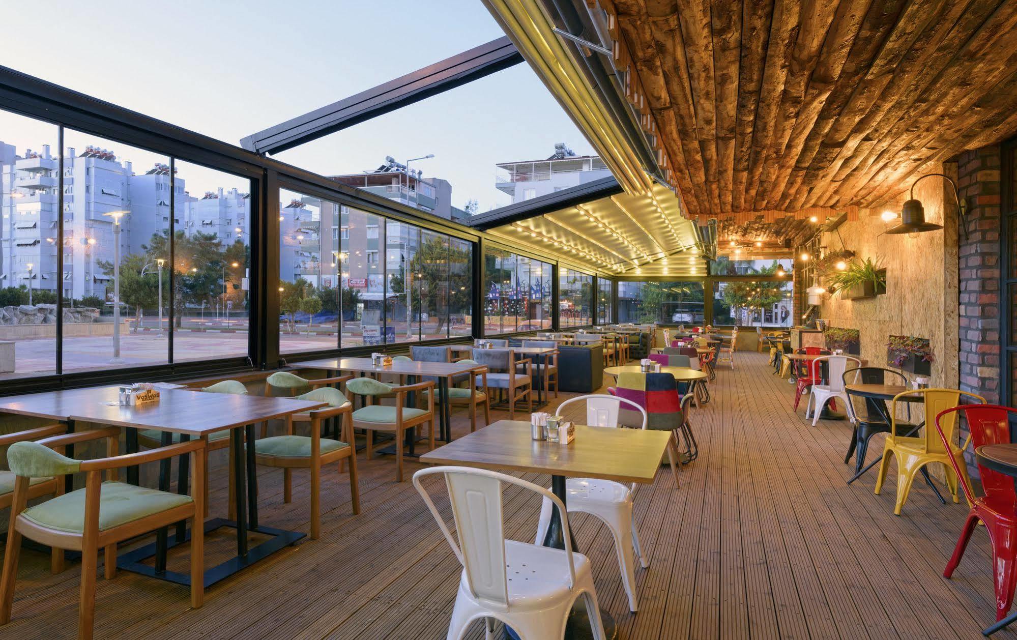 Voswos Garage Coffee Hotel Antalya Eksteriør billede