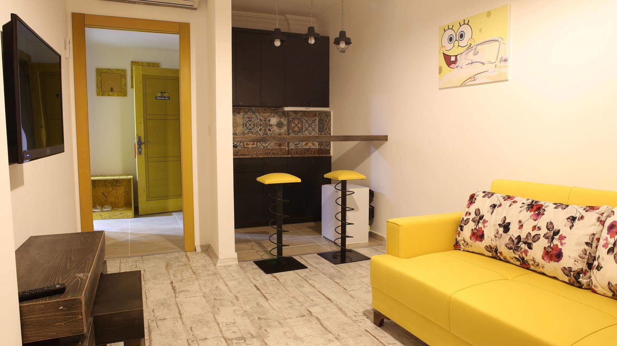 Voswos Garage Coffee Hotel Antalya Eksteriør billede