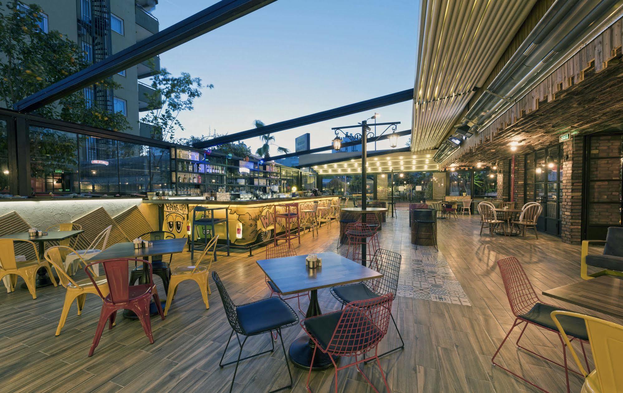Voswos Garage Coffee Hotel Antalya Eksteriør billede