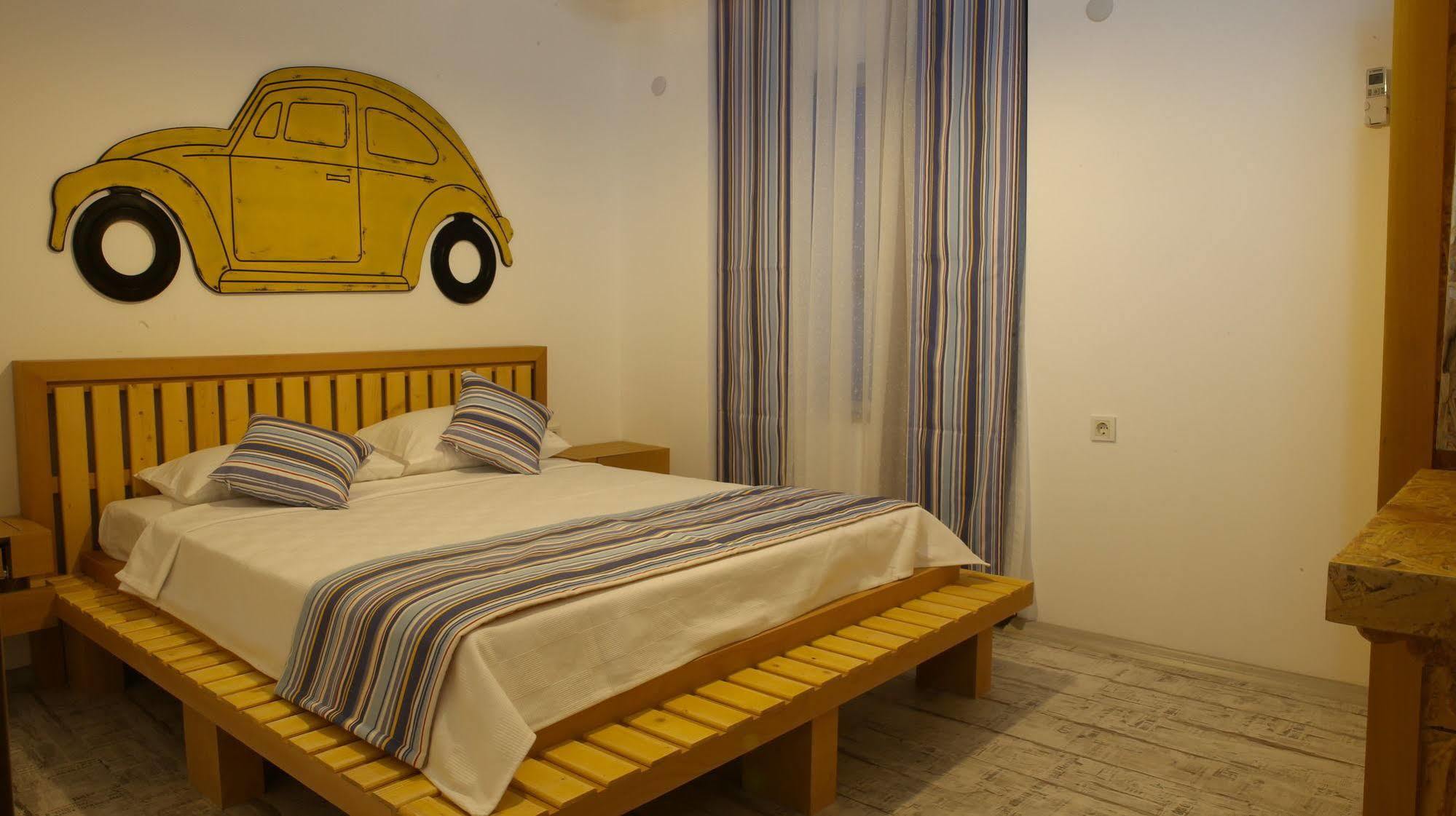 Voswos Garage Coffee Hotel Antalya Eksteriør billede